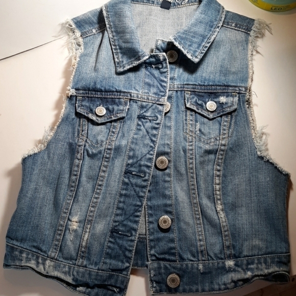 American Eagle destressed small vest - Picture 1 of 2